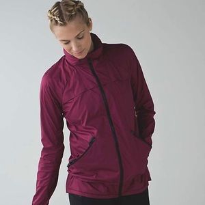 SALE! 🍋 LULULEMON || Miss Misty Raincoat Size 2